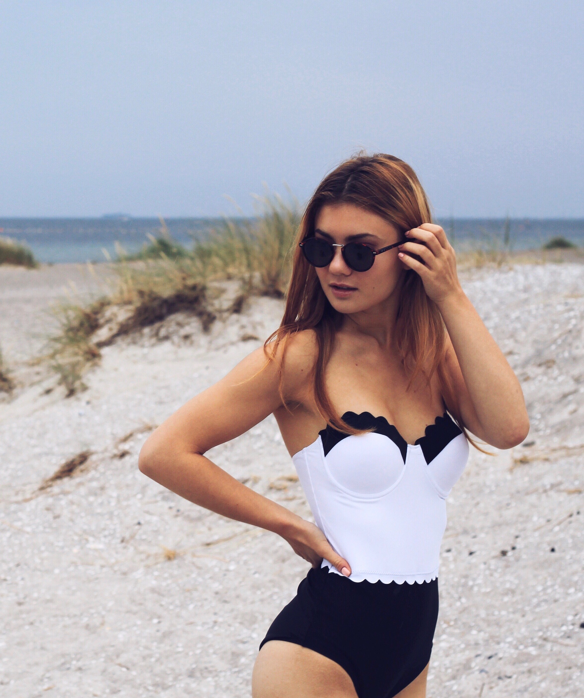 Black-White-summer-swimsuit-minimalistic-fashion-2016